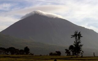 Uganda Hiking Excursion in Mountain Muhabura