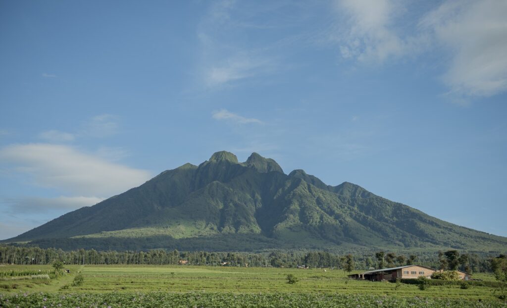 mountain-climbing-safaris-in-uganda-rwanda-uganda-hikes